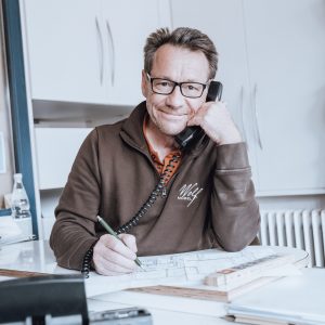 Stefan Wolf – Schreinermeister und Holztechniker Stefan Wolf - Schreinermeister und Holztechniker